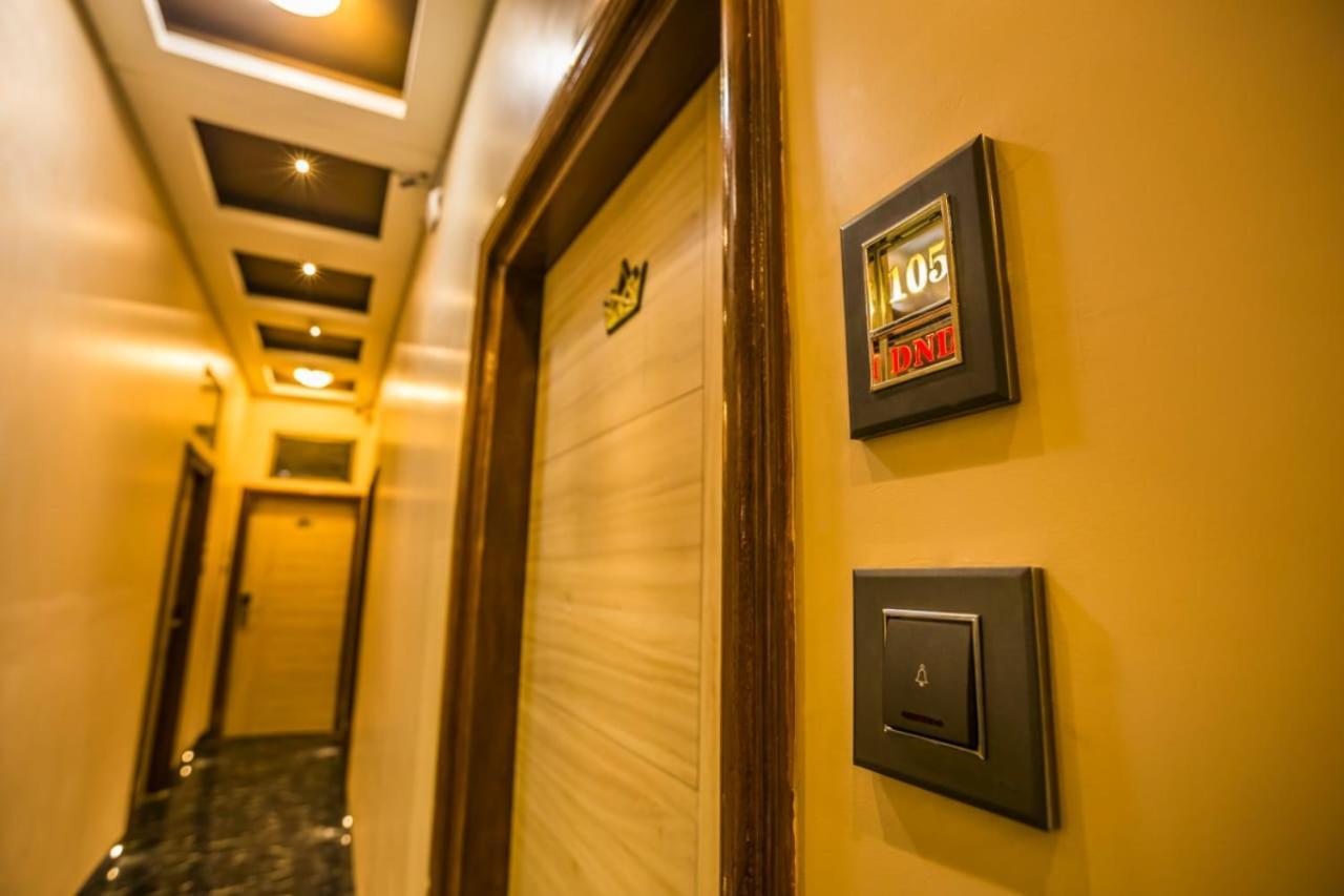 Hotel Golden Crown Mumbai Luaran gambar